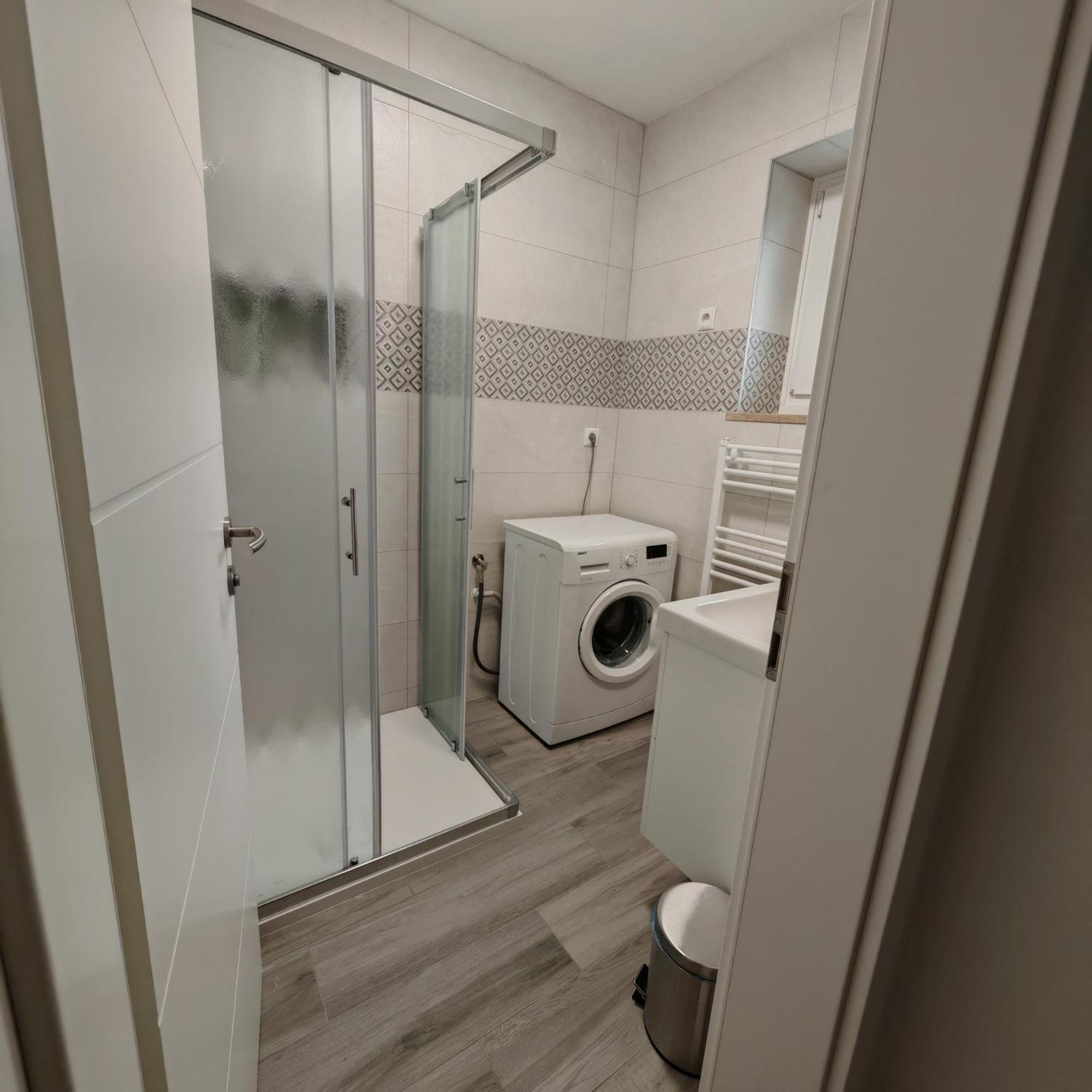 Apartment April Блед Екстериор снимка