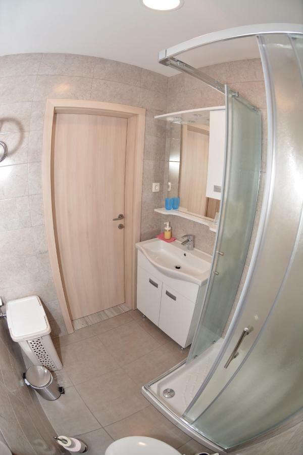 Apartment April Блед Екстериор снимка